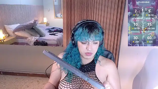 Eli666uwu: онлайн-секс-чат