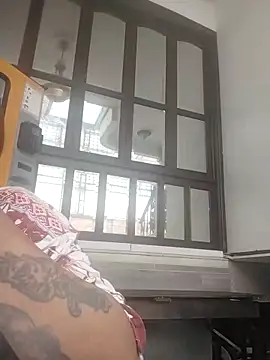 SheilaCoopers_ Adlı Modelin Canlı XXX Sohbeti