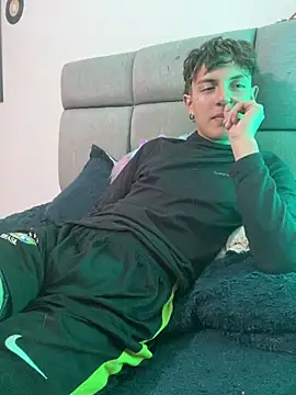 NaytonFreeman 现场XXX聊天