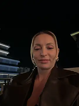 VikaBunny1 Adlı Modelin Canlı XXX Sohbeti