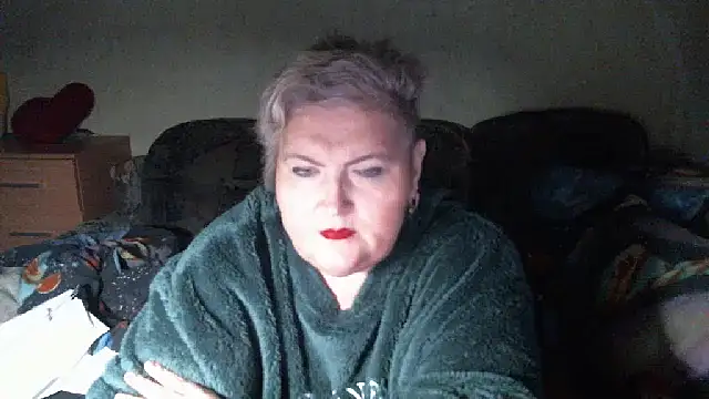 Lana555: онлайн-секс-чат