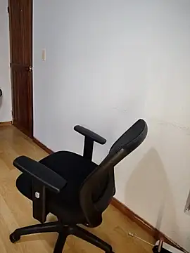 tata_sanz_'s Live XXX Chat