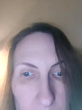 Evelina_cute: онлайн-секс-чат