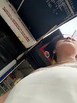 Colibri_xxx Adlı Modelin Canlı XXX Sohbeti