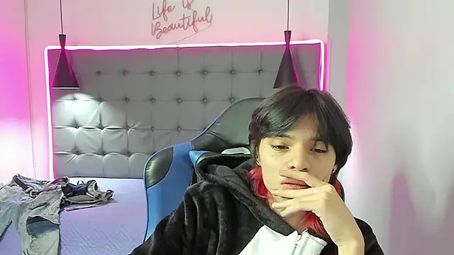 Sylasfrost Chat XXX live