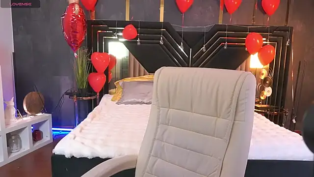 VelvetLuck's Live XXX Chat