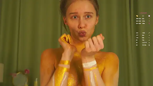 SharaNewbern's Live XXX Chat