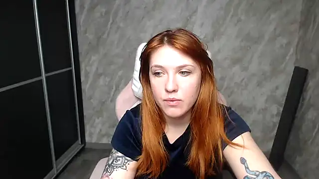 Reginasmilee লাইভ XXX চ্যাট