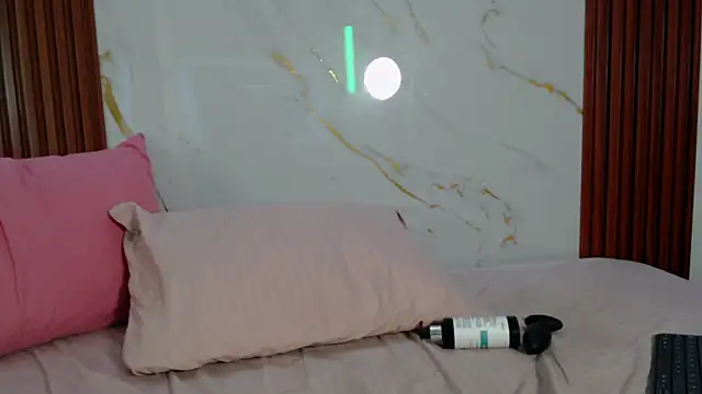 LunaBelluci Adlı Modelin Canlı XXX Sohbeti