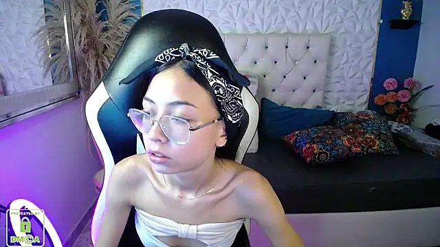 NathaliaSweet_11's Live XXX Chat