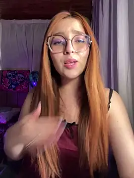 CoraVibes: απευθείας συνομιλία ΧΧΧ