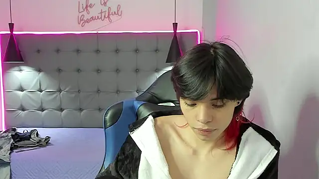 XXX chat uživo modela Sylasfrost