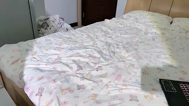 xiaoguaiss 现场XXX聊天