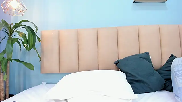 XXX chat uživo modela alanna_mg_