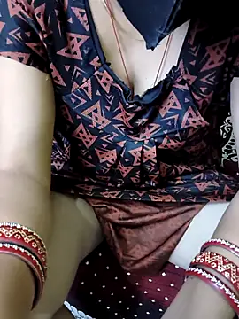 Pokazy przed kamerką – Strawberry4403