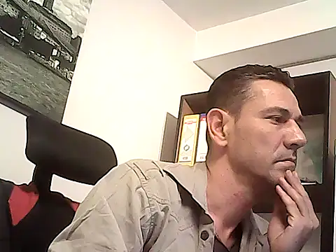 mastercharisma35 Adlı Modelin Web Kamerası Şovu