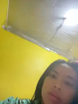 Lovely_apple19 Show in webcam