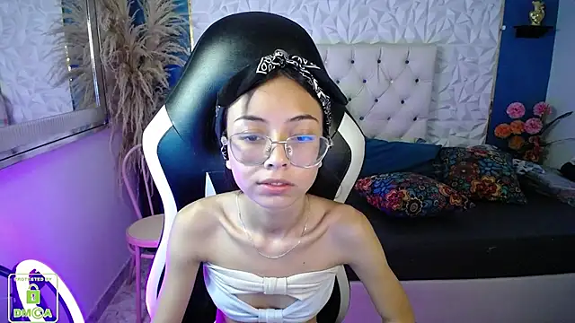 Czat XXX na żywo – NathaliaSweet_11