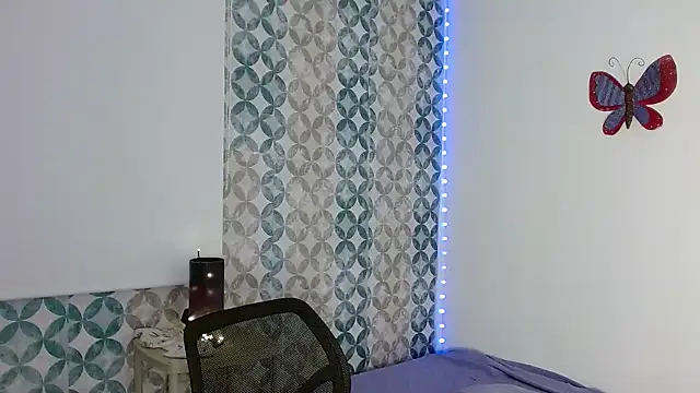 دردشة Emilybateee الجنسية المباشرة