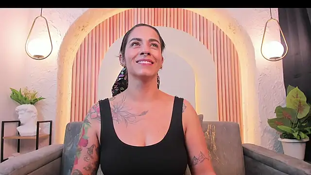 Webkamerová show violet_scott_