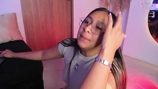 Chat XXX en directo de AmelyaMann