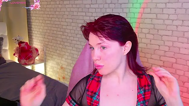 KellyMoussi's Live XXX Chat