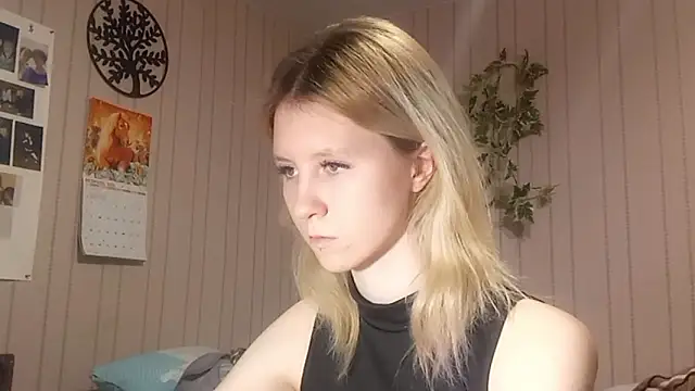 Show modela RunawayBr1de na web-kameri