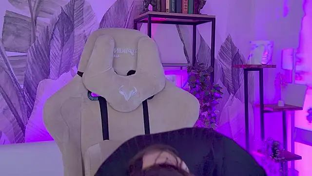 AgataWillis 现场XXX聊天