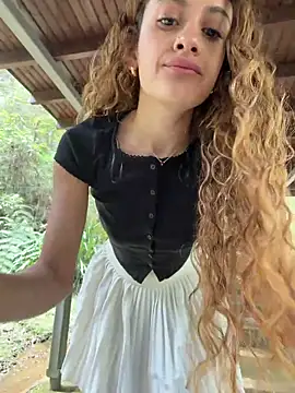 alana15 লাইভ XXX চ্যাট