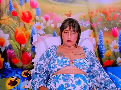 Chat +18 de indianroxy ao vivo