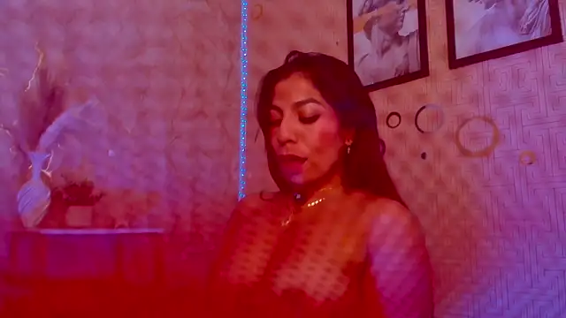 Mia_Gothzx: απευθείας συνομιλία ΧΧΧ