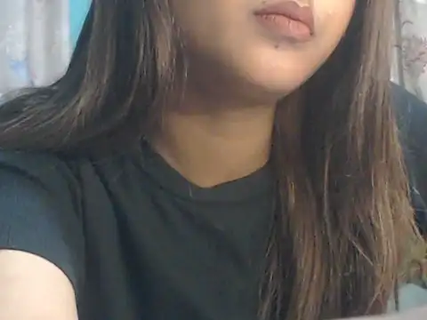 NancyRuvi – Naživo XXX chat