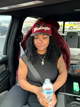 HaloRodeoLover2 élő XXX-chatje