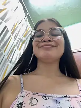 CamilaSofiia Adlı Modelin Canlı XXX Sohbeti