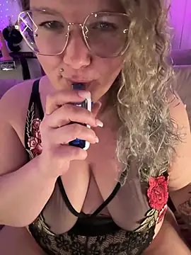 CurvyAnonymousGirl89 Webcamshow