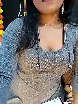 Horny_Ishika Live XXX-Chat