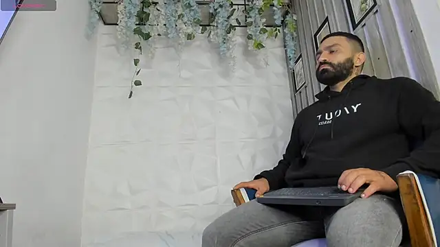 Živý XXX chat LeonidasKaiser