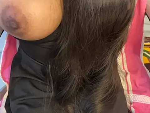 Suvi-5 Chat XXX in diretta