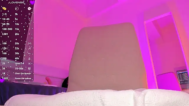 Chatroom XXX en direct de laura-hills18