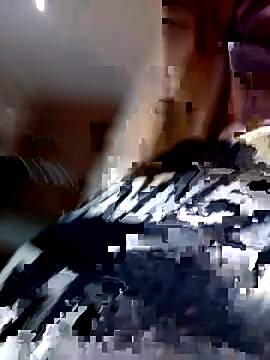 Онлайн чат XXX SativaHotxx1