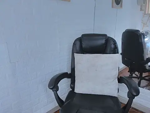 Chat +18 de Iris_Laus ao vivo