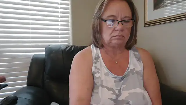 Chatroom XXX en direct de BustyAnnie