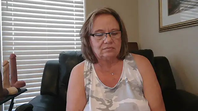 BustyAnnie Obrolan Langsung XXX