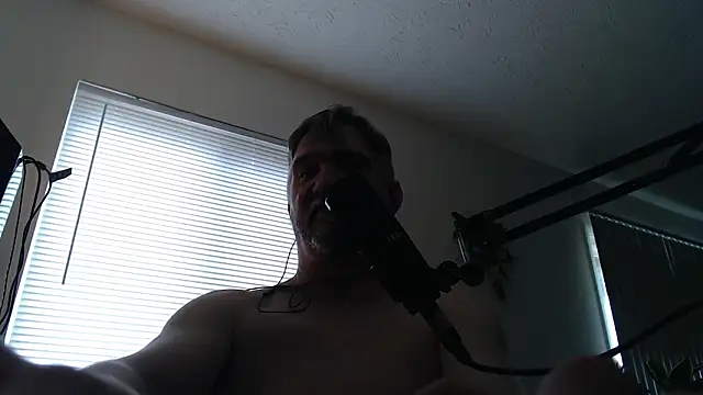 breezeolson webcam show