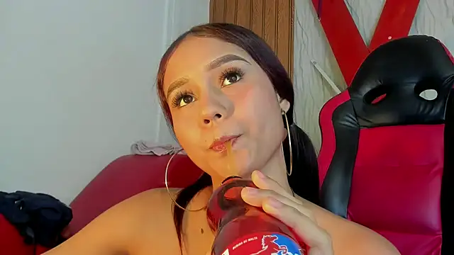 MarianaManzur Adlı Modelin Canlı XXX Sohbeti