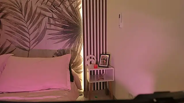 Samaantha-White's Live XXX Chat