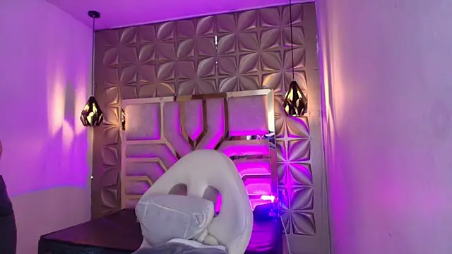 Queen_perla_'s Live XXX Chat