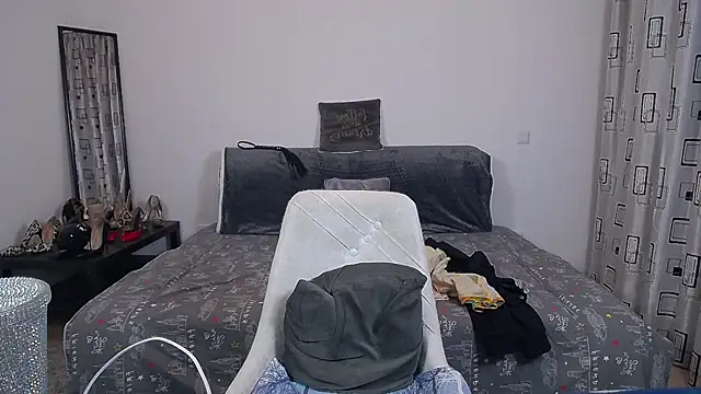 SharronAlexa élő XXX-chatje