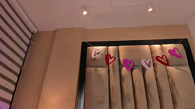 Megaan_Foxy Adlı Modelin Canlı XXX Sohbeti