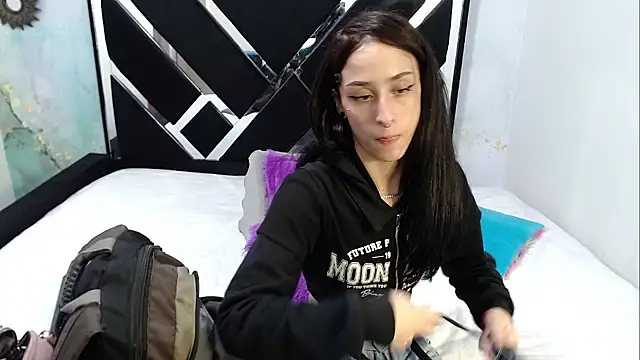 XXX chat uživo modela Revelgirl19